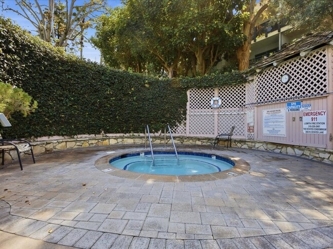 Building Photo - 3604 W Estates Ln