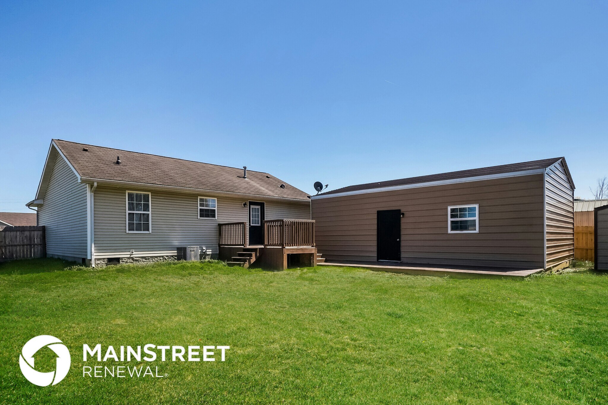 Building Photo - 382 Dustin Way