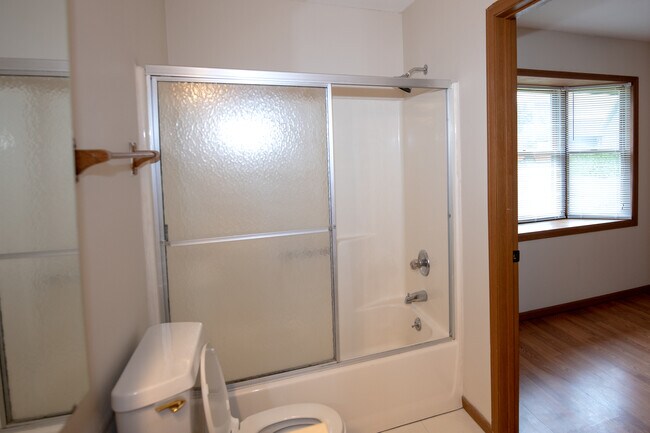 Building Photo - 123 Pierre Pl