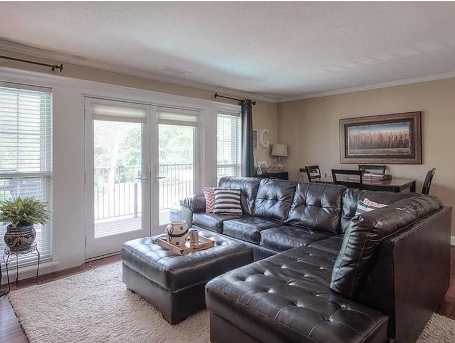 Building Photo - 4727 Jarboe St