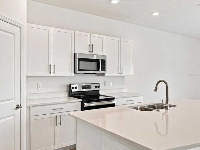 Building Photo - 5739 Archipelago St