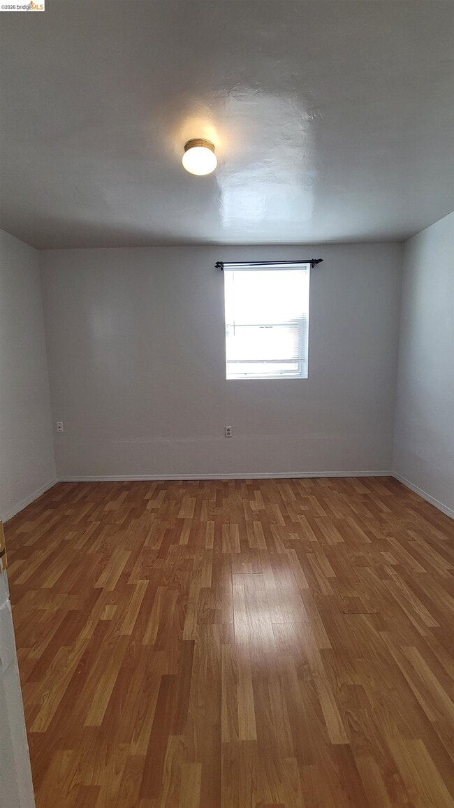 Building Photo - 540 Palace Ct