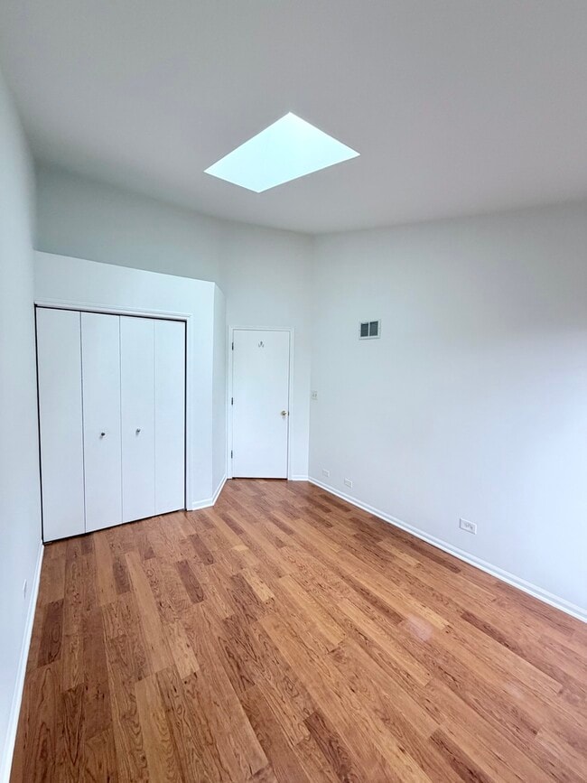 Building Photo - 1120 Keswick Ln