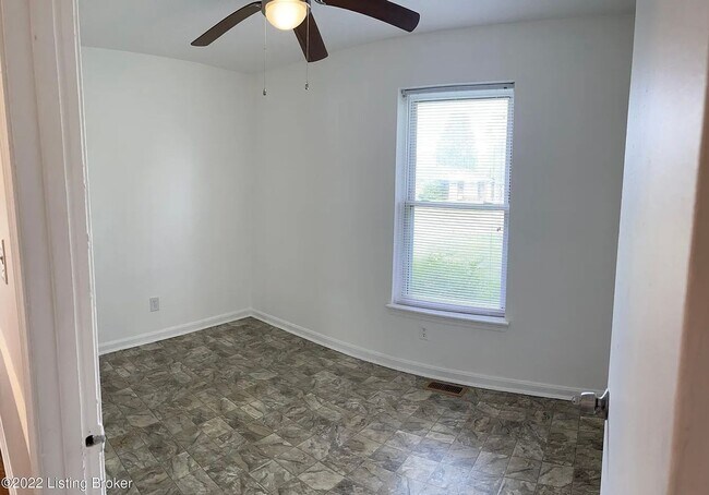 Building Photo - Charming Brick Ranch *OPEN HOUSE 10/05/23*