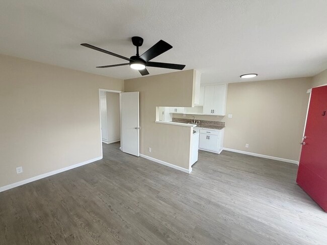 Building Photo - 414 N San Gabriel Ave