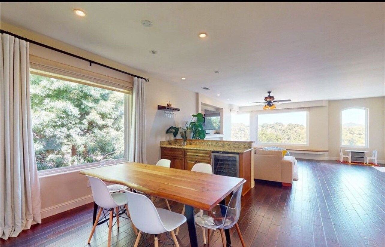 Great for entertainment dining area - 5595 Tanbark Ct