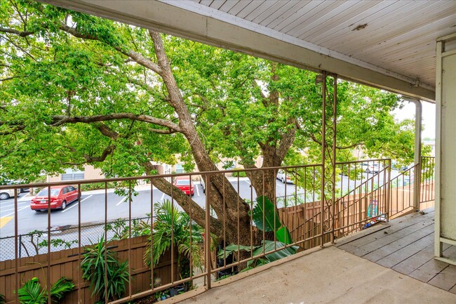 Building Photo - 614 Georgetown Dr