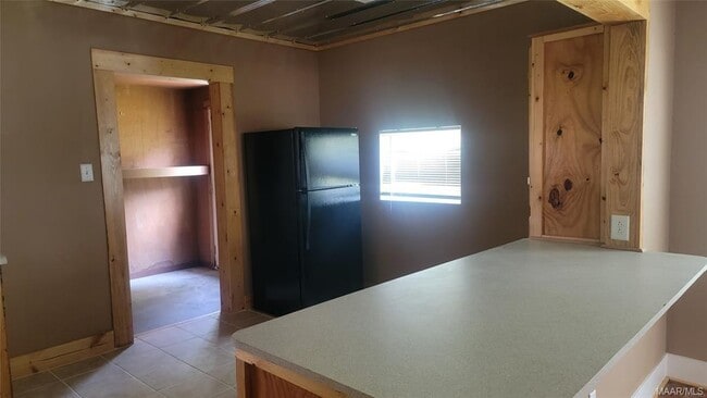 Building Photo - 1960 Ceasarville Rd