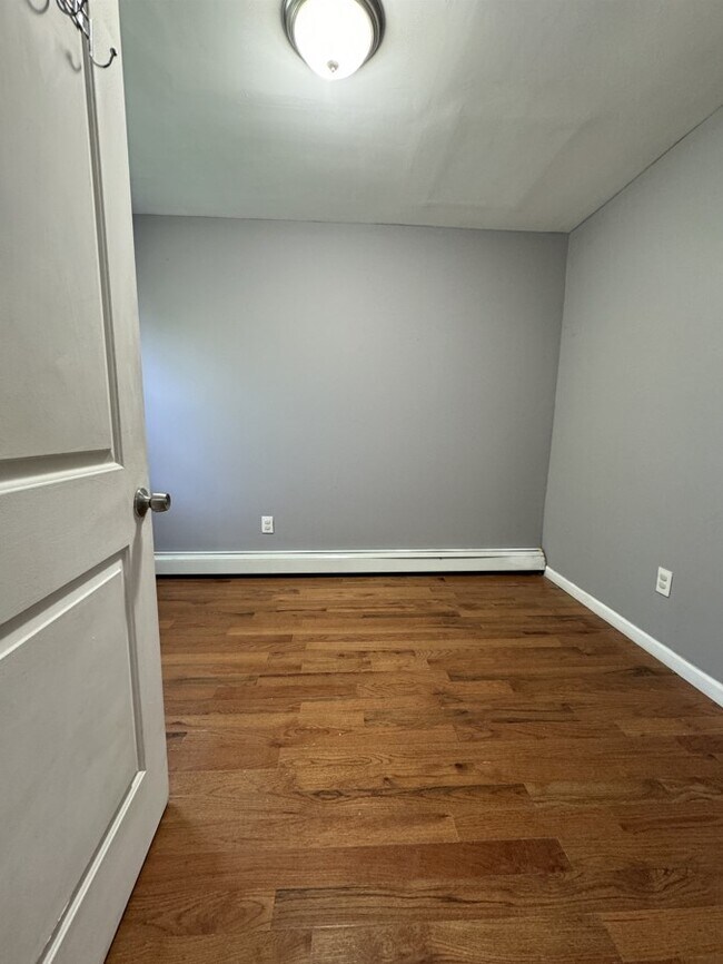 Unit 6 - 113 Ocean Ave