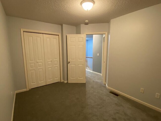 Building Photo - 2020 Madison Dr
