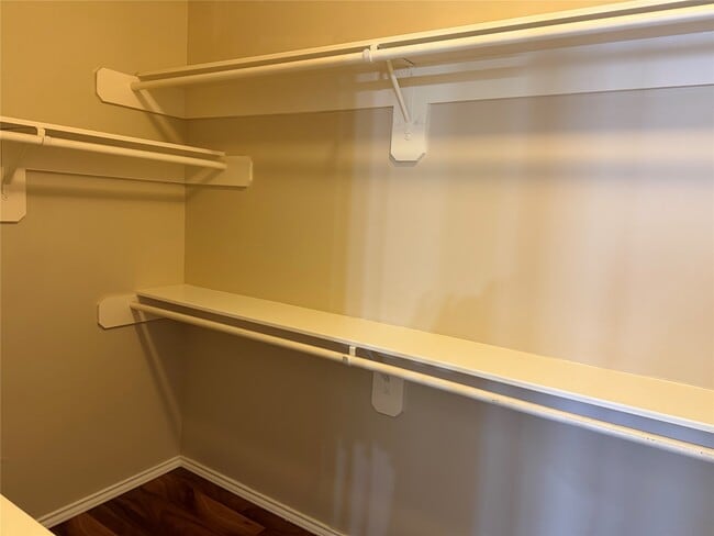 Building Photo - 7218 Broadelm Dr