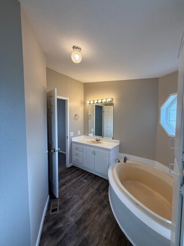 Building Photo - 5556 Rock Rd