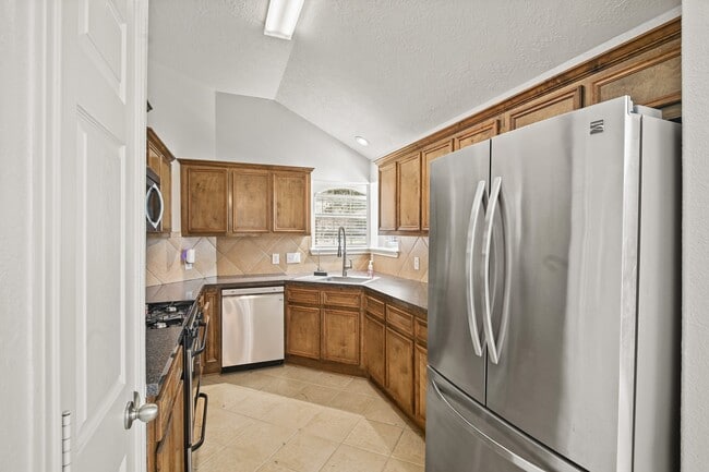 Building Photo - 24307 Silver Maple Dr