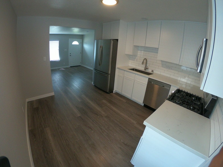 Kitchen - 2411 Gates Ave