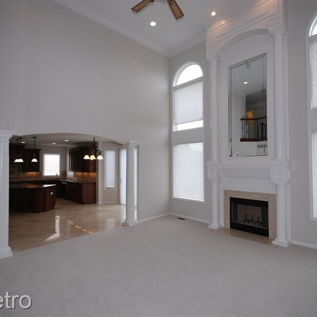 Building Photo - 5121 Parkgate Dr