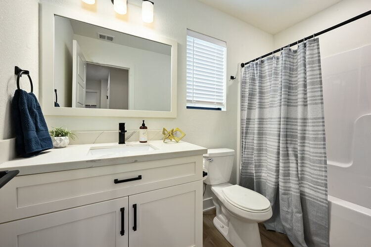 Building Photo - 6543 Marsh Ave