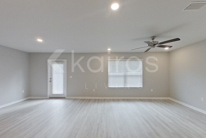 Building Photo - 4706 Malay Cir