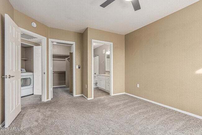 Building Photo - 3848 N 3rd Ave