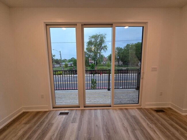 Building Photo - 3610 Trumbull