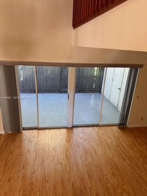 Building Photo - 1401 Cottonwood Cir