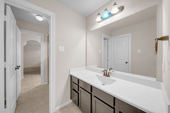 Building Photo - 323 Kinderwood Trail