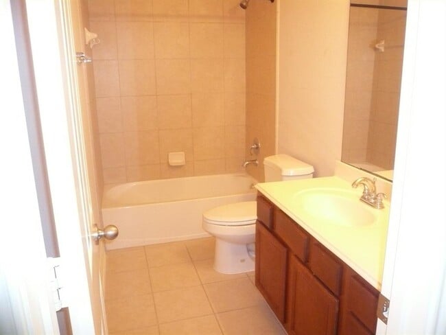 Building Photo - 18003 Obelisk Bay Dr