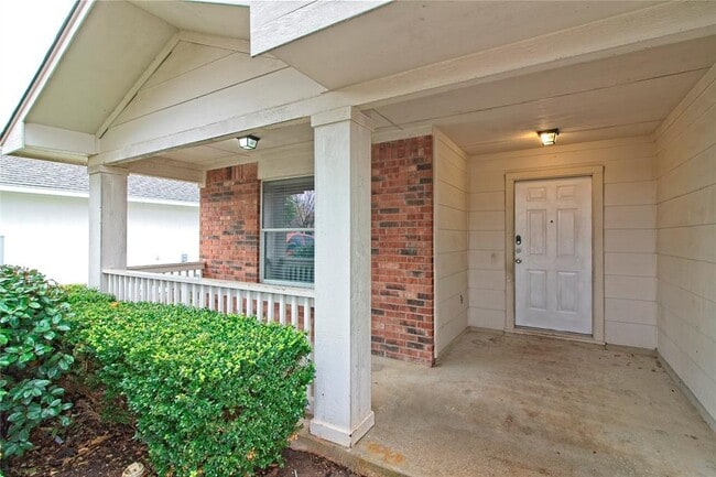 Building Photo - 232 Brickyard Ln