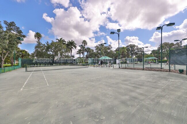 Building Photo - 4801 Osprey Dr S