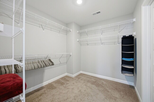 Building Photo - 450 Hawksbill Dr