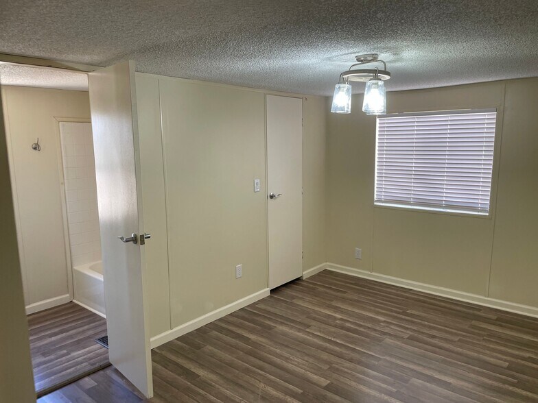 Building Photo - 35405 N Ghost Rider St