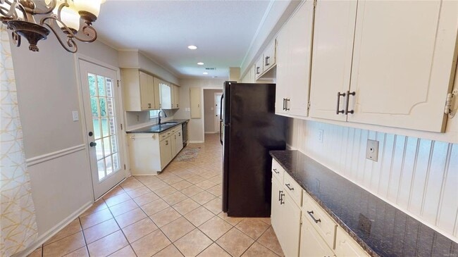 Building Photo - 2513 Capstone Dr