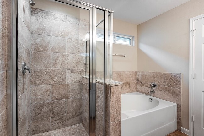 Building Photo - 17115 Wilthorne Colony Ct