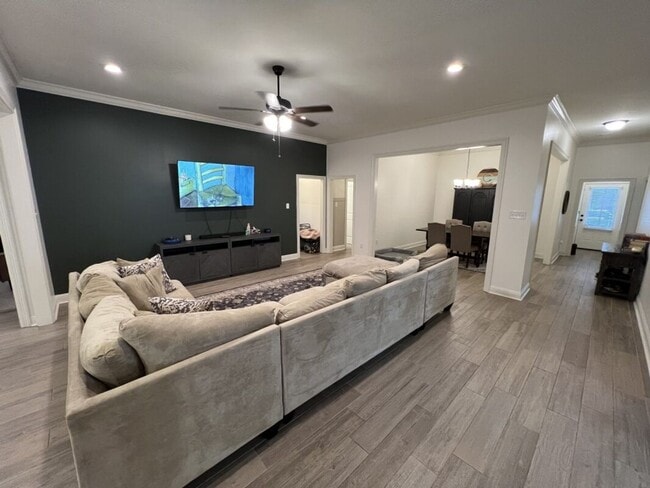 Building Photo - Spacious 5 Bedroom Home in Lake Haven – Zachary, LA