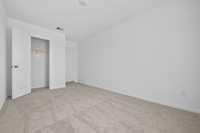 Building Photo - 16722 Spotted Oak Dr