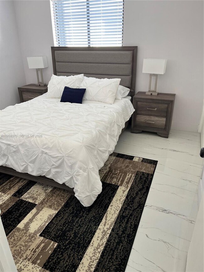 Building Photo - 39 SE 7th St