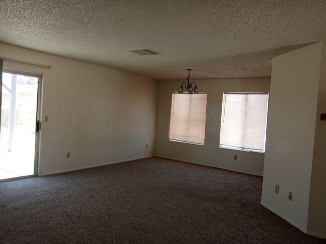 Building Photo - Another Great Listing from Libby's Realty