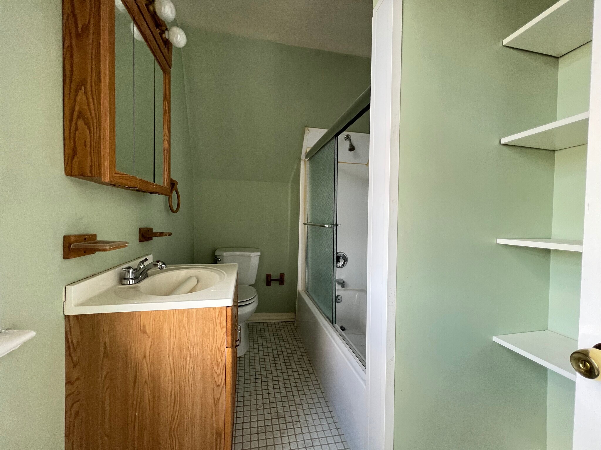 Building Photo - 32 Fabyan Pl