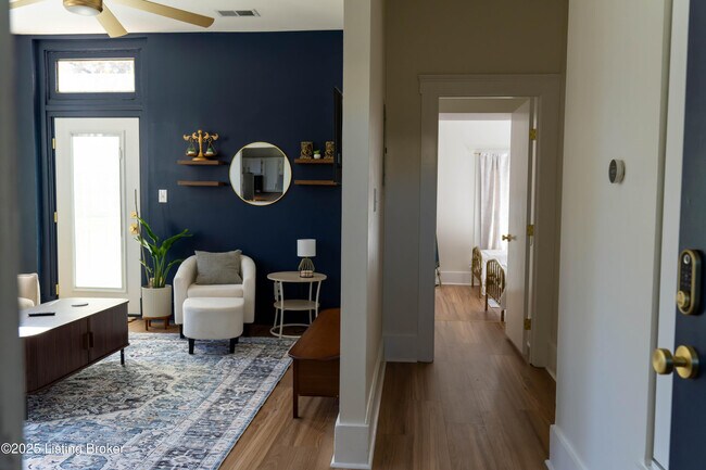 Building Photo - 1135 S 1st St