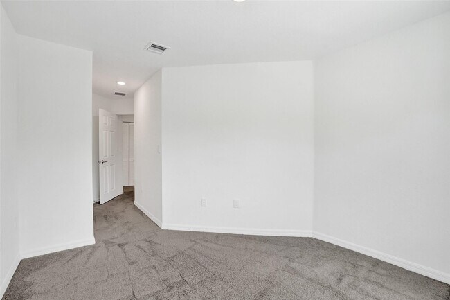 Building Photo - 4748 SW 63rd Terrace