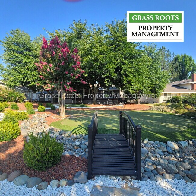 Building Photo - 12061 Lake Wildwood Dr