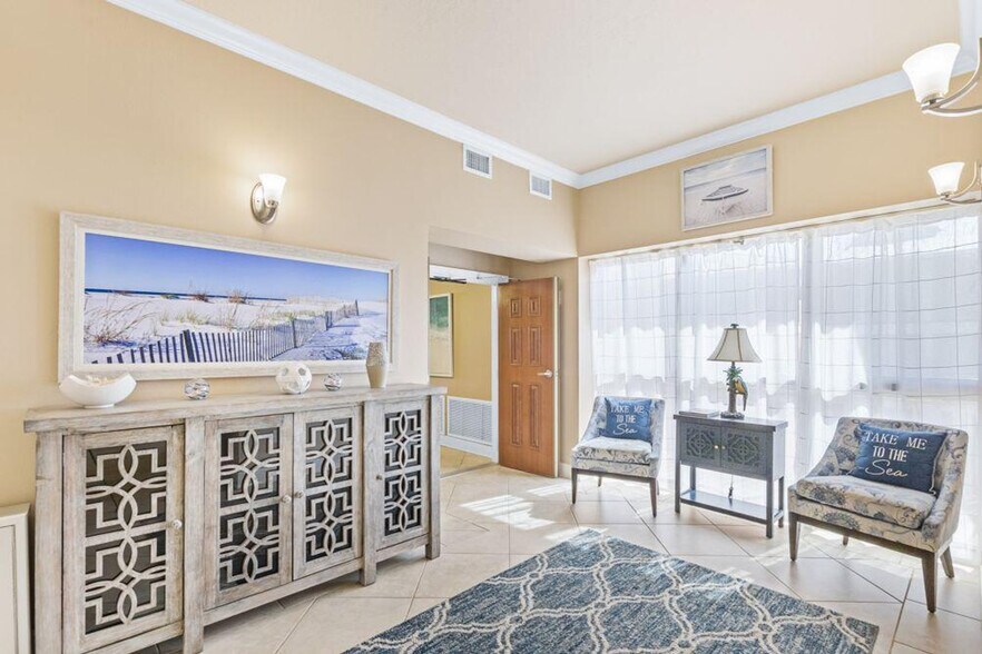Primary Photo - 825 W Beach Blvd