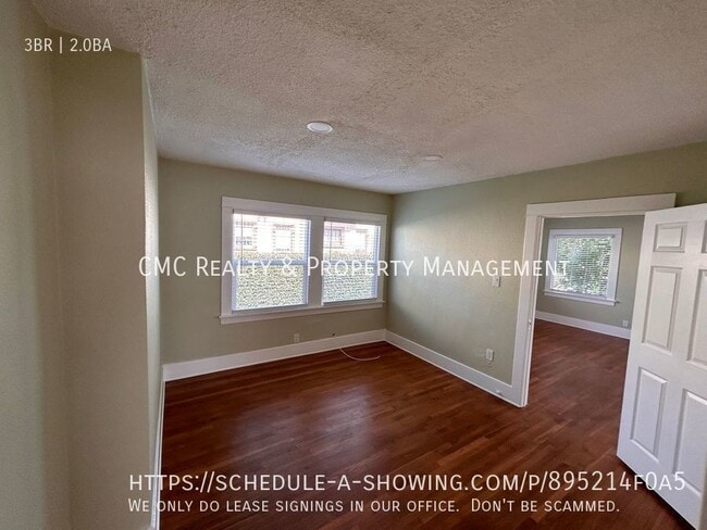 Building Photo - 1932 W 76th St