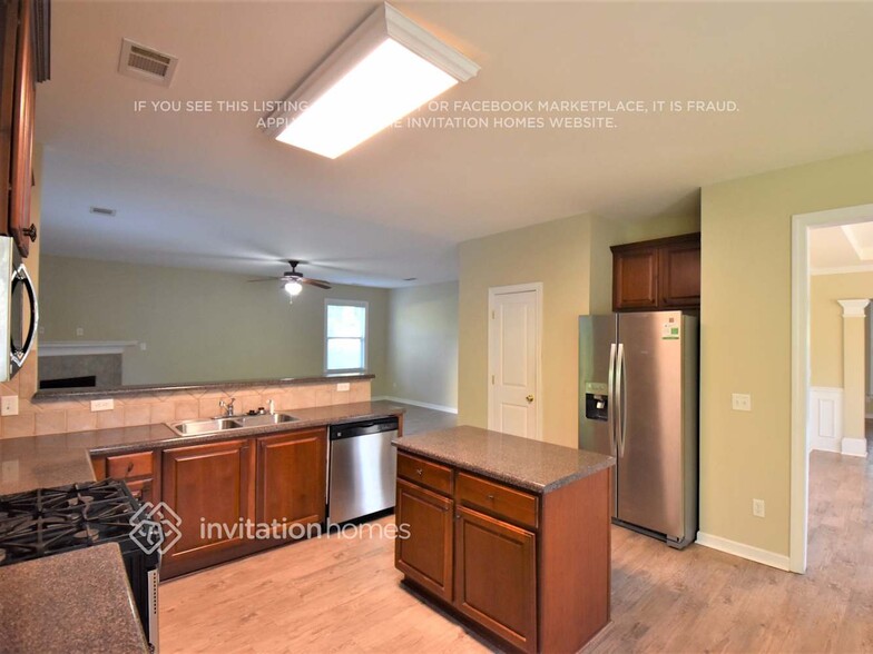 Building Photo - 2521 Mockingbird Ln