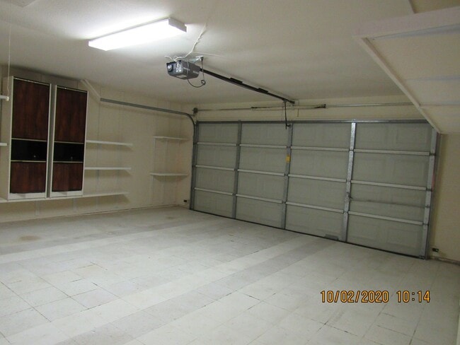 Building Photo - Great Eastside Home!