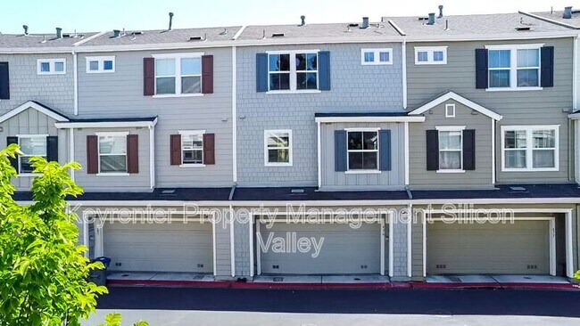 Building Photo - 679 Montara Terrace