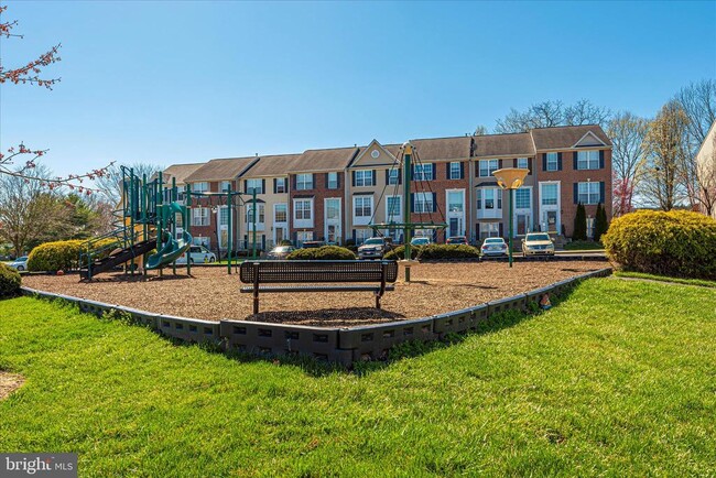 Building Photo - 7130 Oberlin Cir