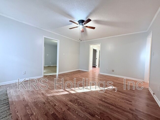 Building Photo - 8329 Bells Lake Rd