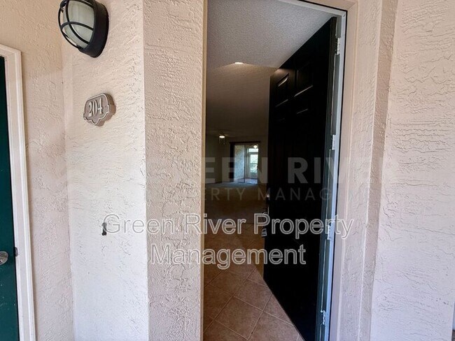 Building Photo - 204 Augusta Cir