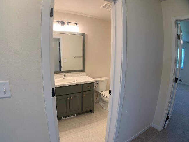 Building Photo - 1360 Goldenwood Dr