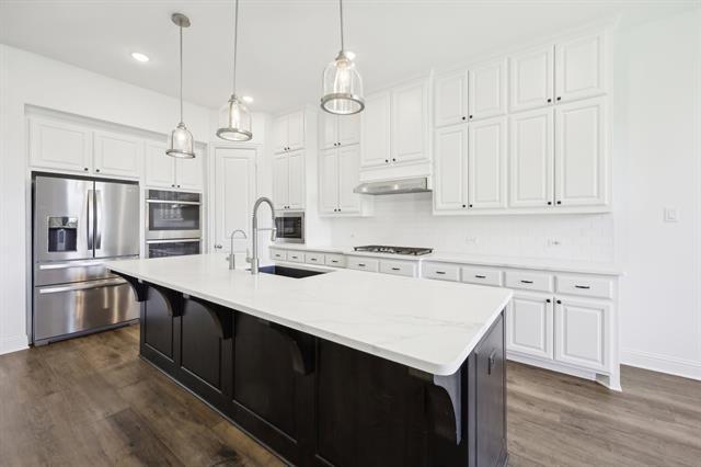 Building Photo - 4101 Hawthorn Dr